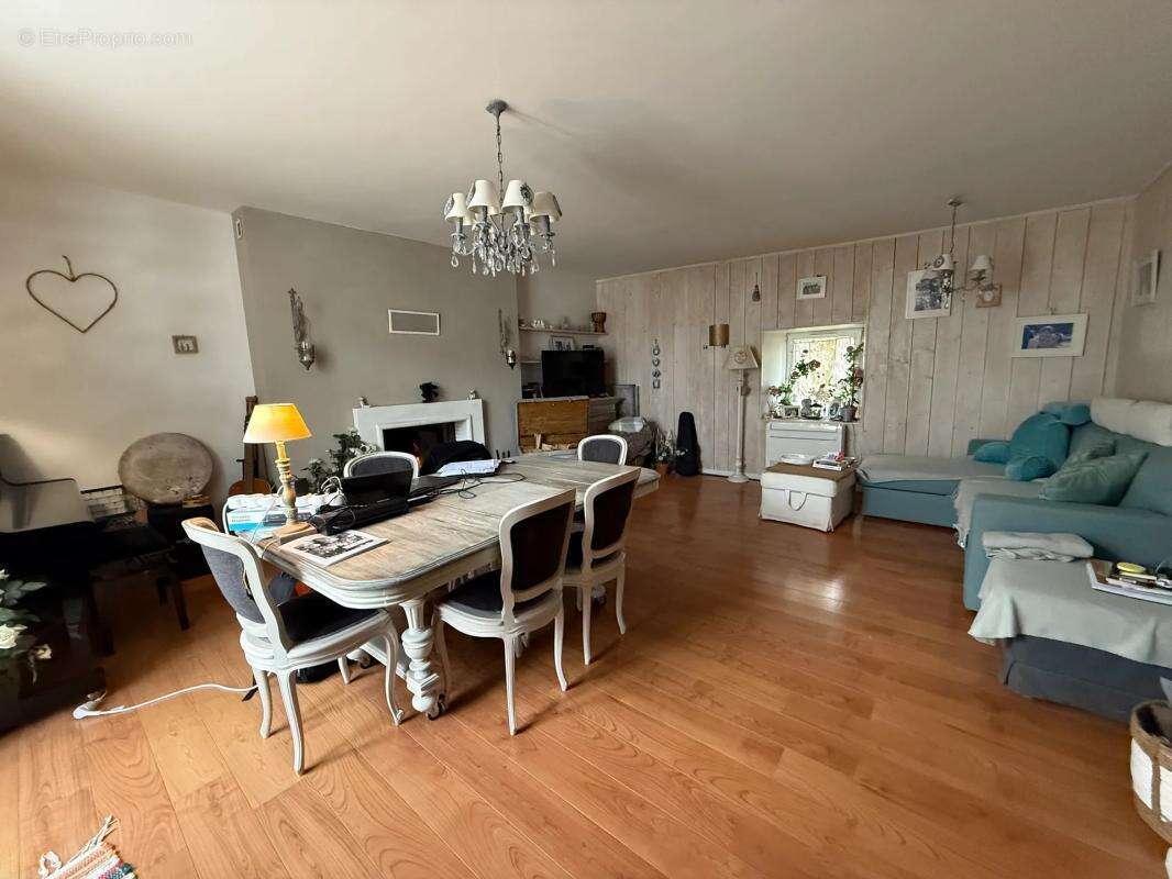 Maison à NEUVILLE-DE-POITOU