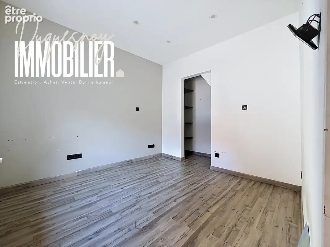 Maison type 1930 de 91 m2 située proche du boulevard de reims. - photo 6