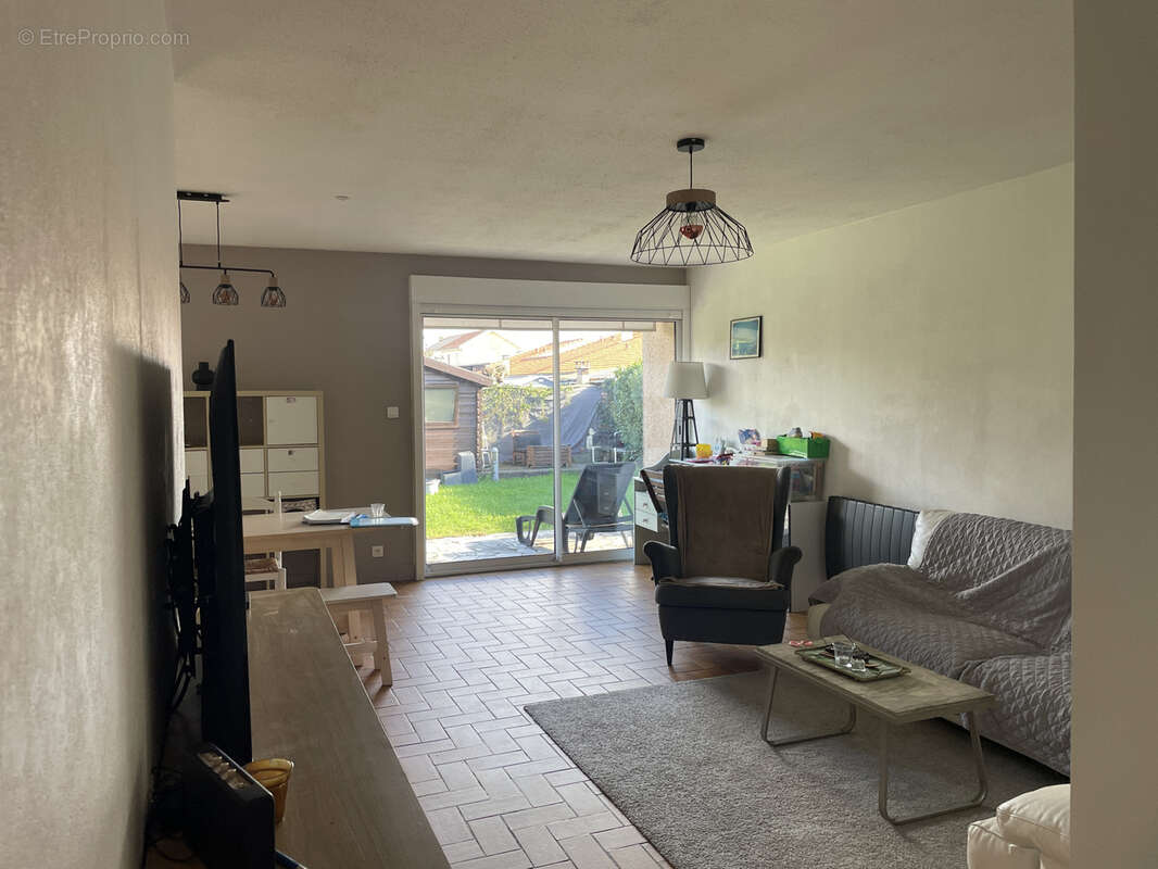 Maison à AMBARES-ET-LAGRAVE