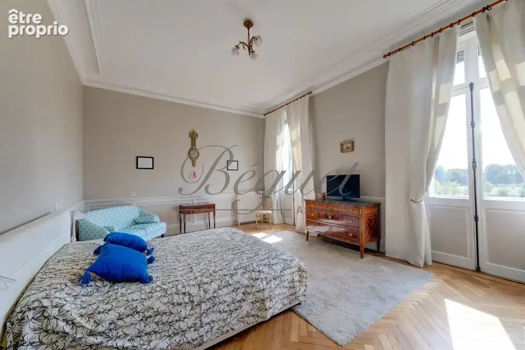 Azay-le-Rideau (37190) – Château de 1900 de 1060 m², 17 chambres, parc de 2,7 ha – près de Tours, Indre-et-Loire, Centre-Val de  - photo 9
