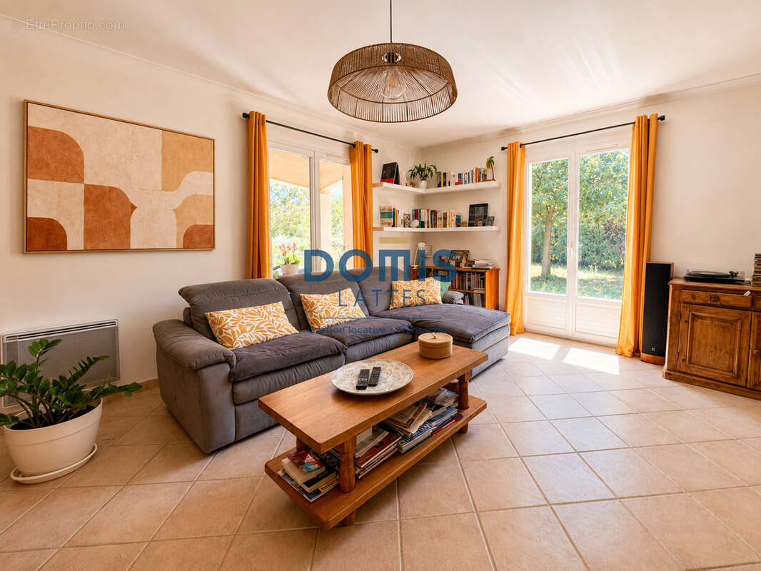 Maison à SAINTE-ANASTASIE