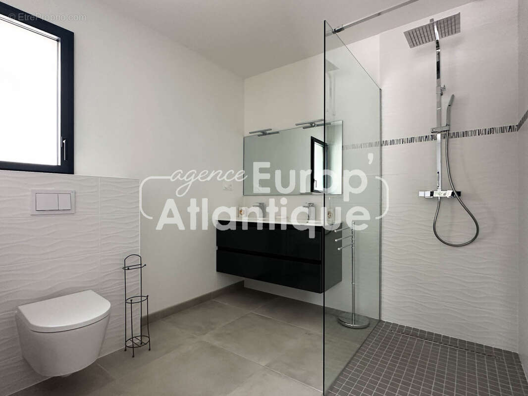 Maison à LES MATHES