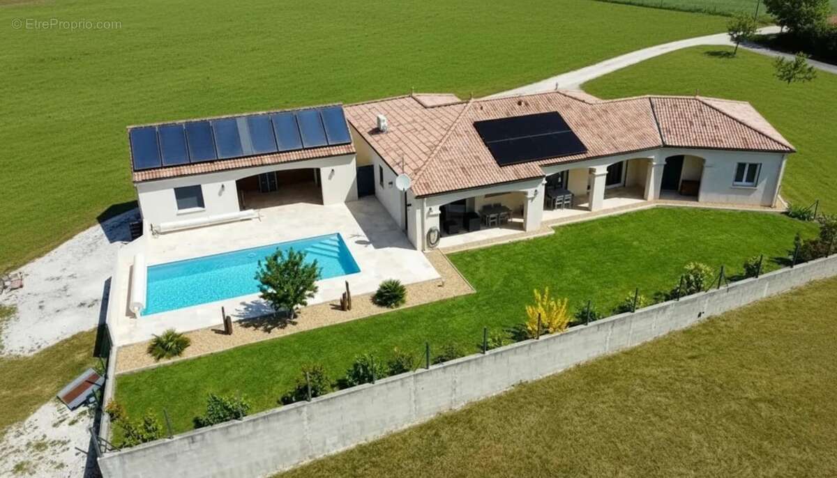 Maison à MONTAIGU-DE-QUERCY