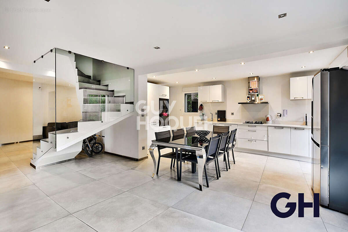 Maison à VILLEURBANNE