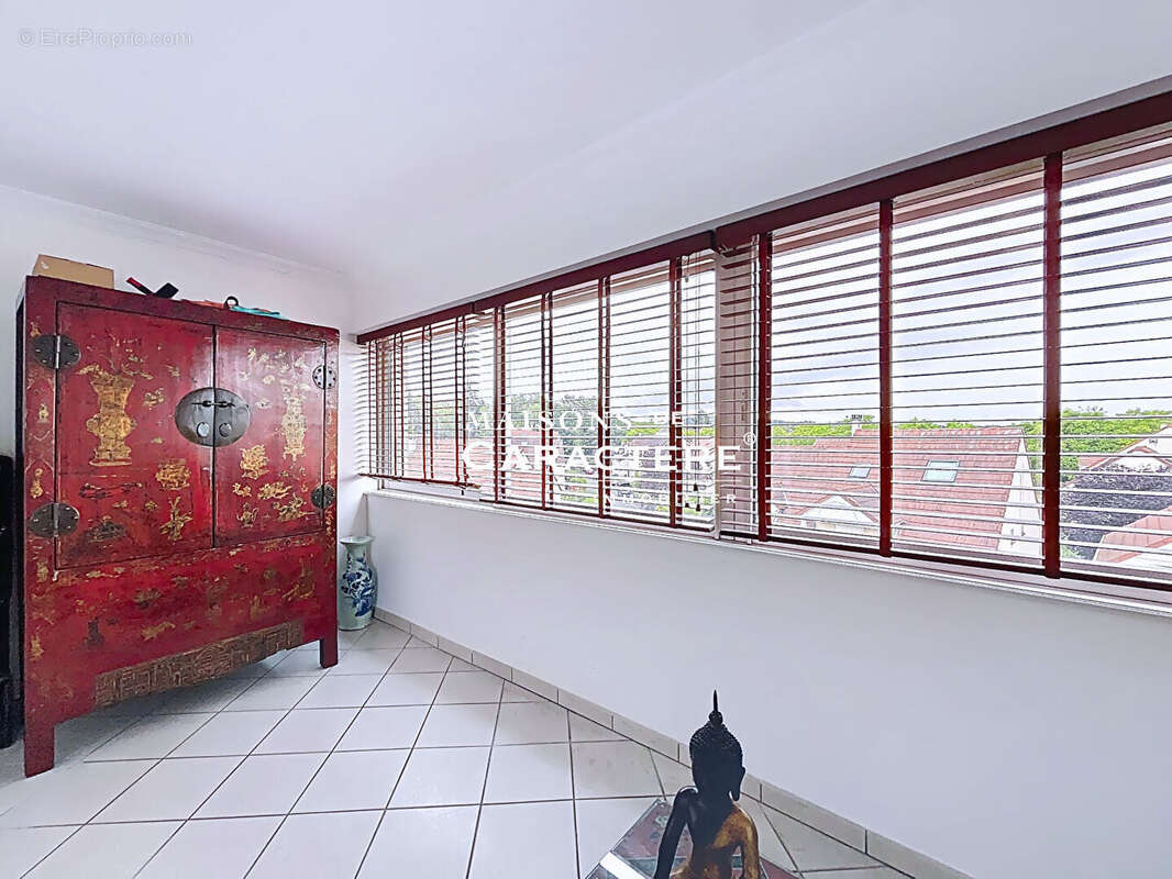 Appartement à VERNEUIL-SUR-SEINE