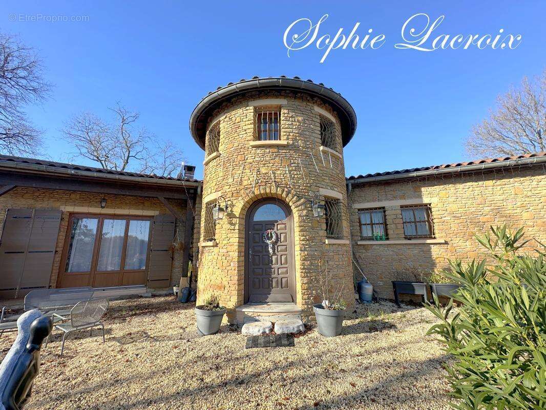 Maison à SALLES-ARBUISSONNAS-EN-BEAUJOLAIS