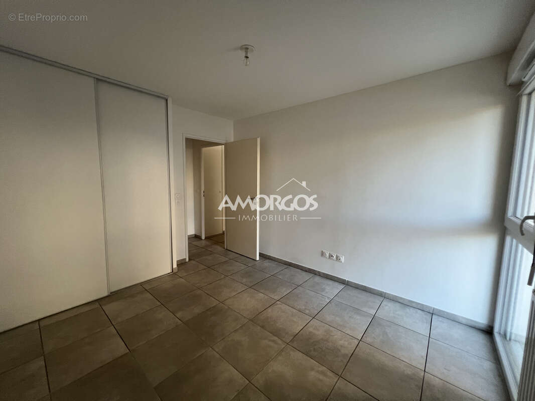 Joli T2 récent avec terrasse et stationnement - photo 7