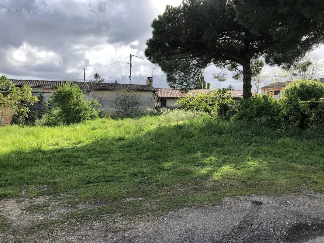 Terrain à PORTETS