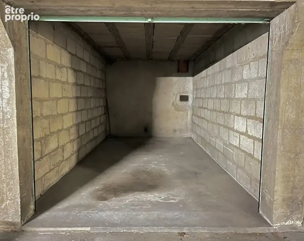 Garages Lyon 4 - Un lot de 3 Box - photo 2