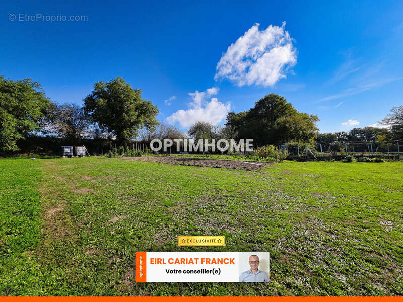 Maison à SAINT-ETIENNE-DE-FURSAC
