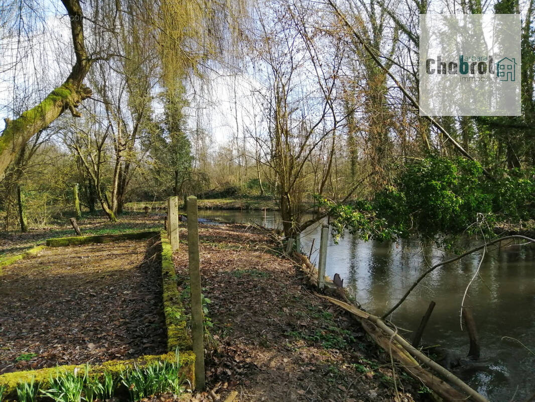 Terrain à FOUENCAMPS