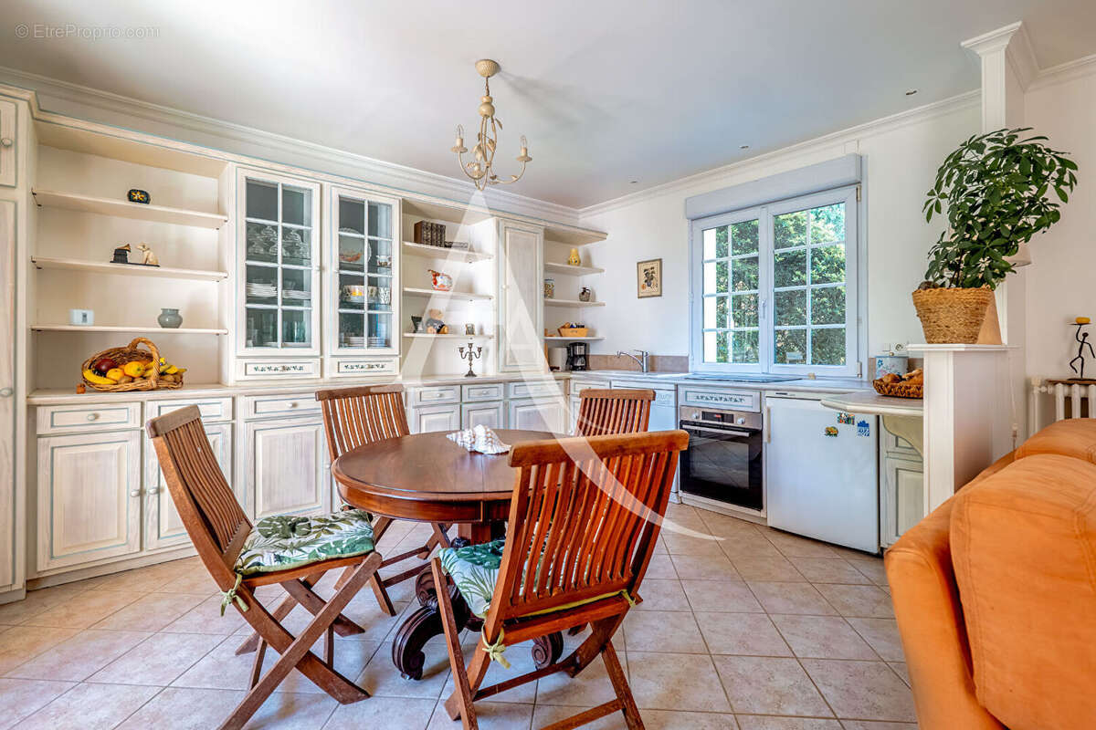 Maison à LIMEIL-BREVANNES