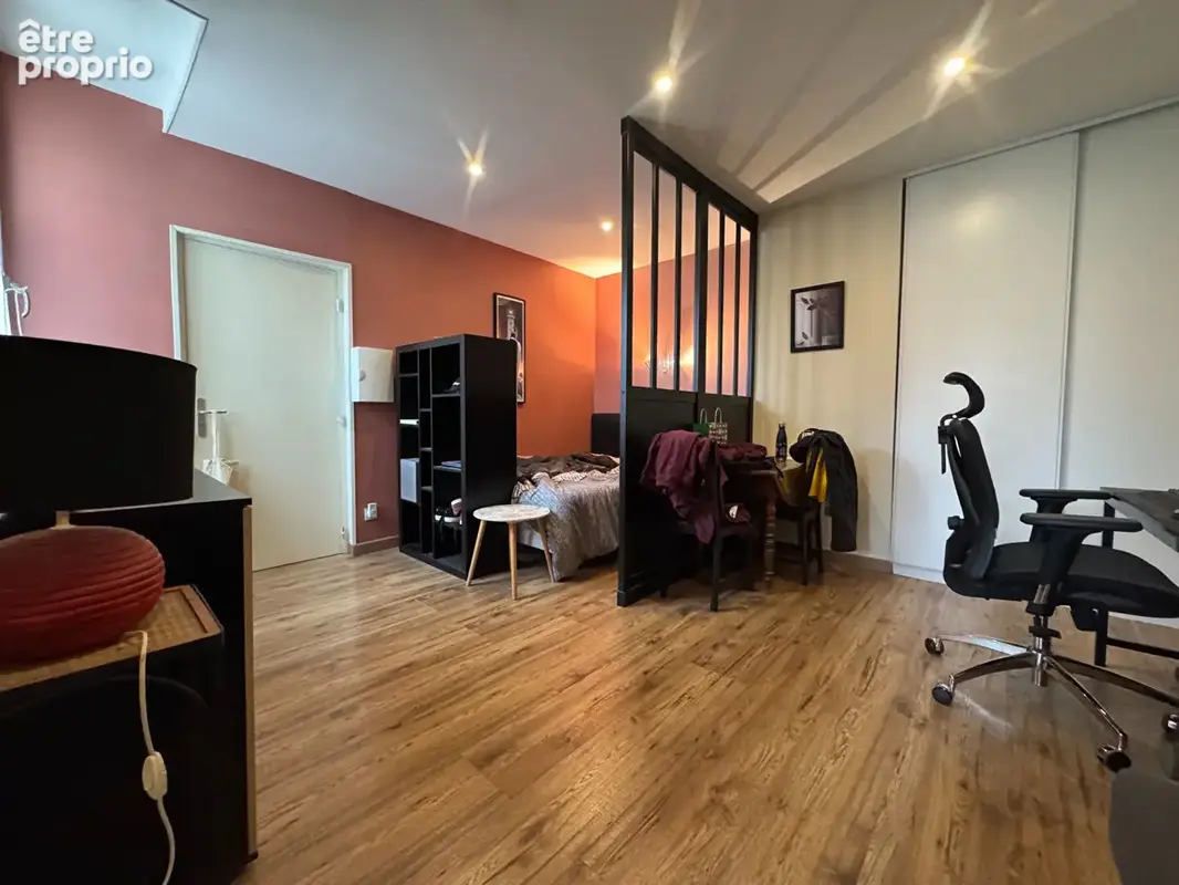 Exclusivité à 20 mètres de la Place Colbert : Appartement T1bis 30m² refait à neuf - photo 1