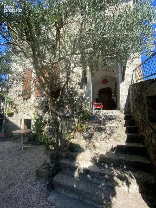 T2 de caractère à 2 min à pied des baignades de Casteljau - photo 9