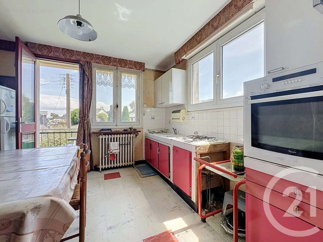 Maison 122 m² à Saint-Quay-Perros  - photo 4