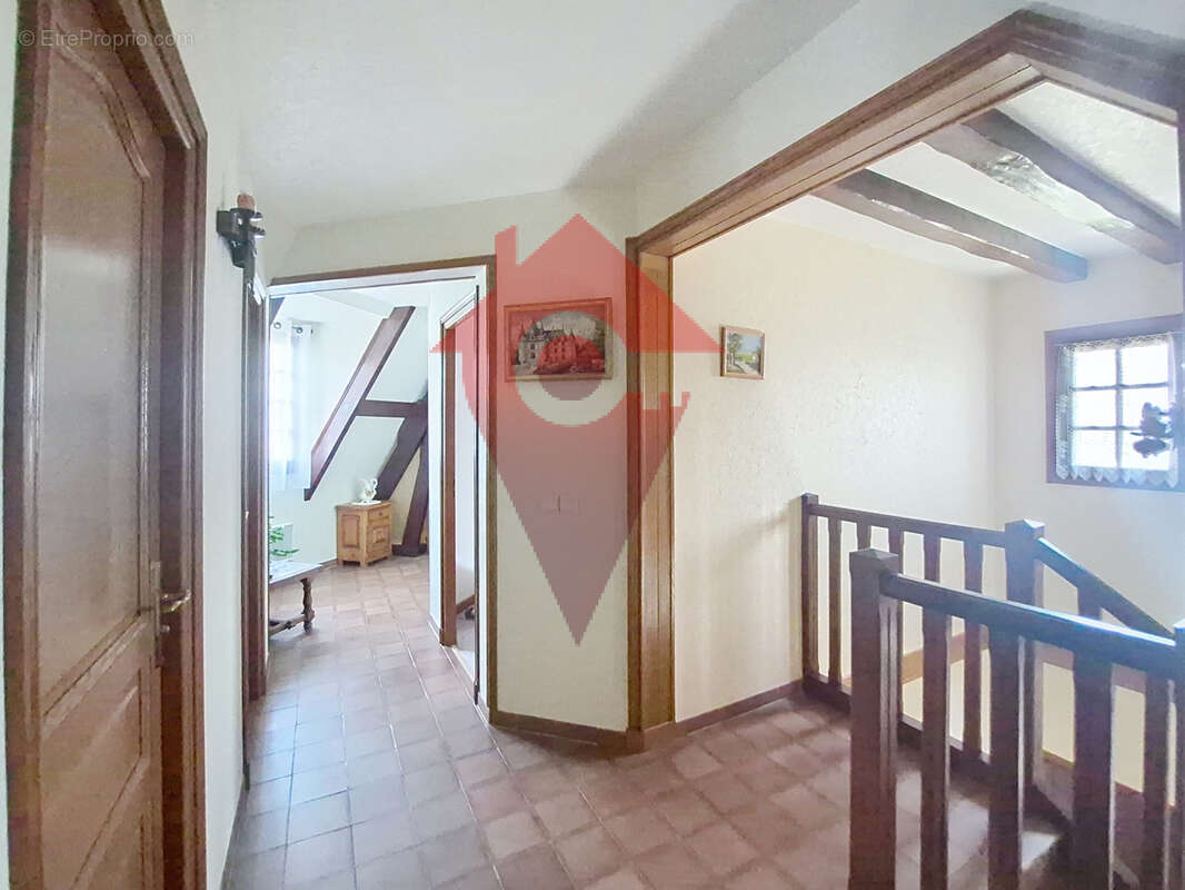 La ville-du-bois - propriété familiale de caractère - dpe c - terrain 2 460 m2 - environ 181 m2 habitables - photo 12