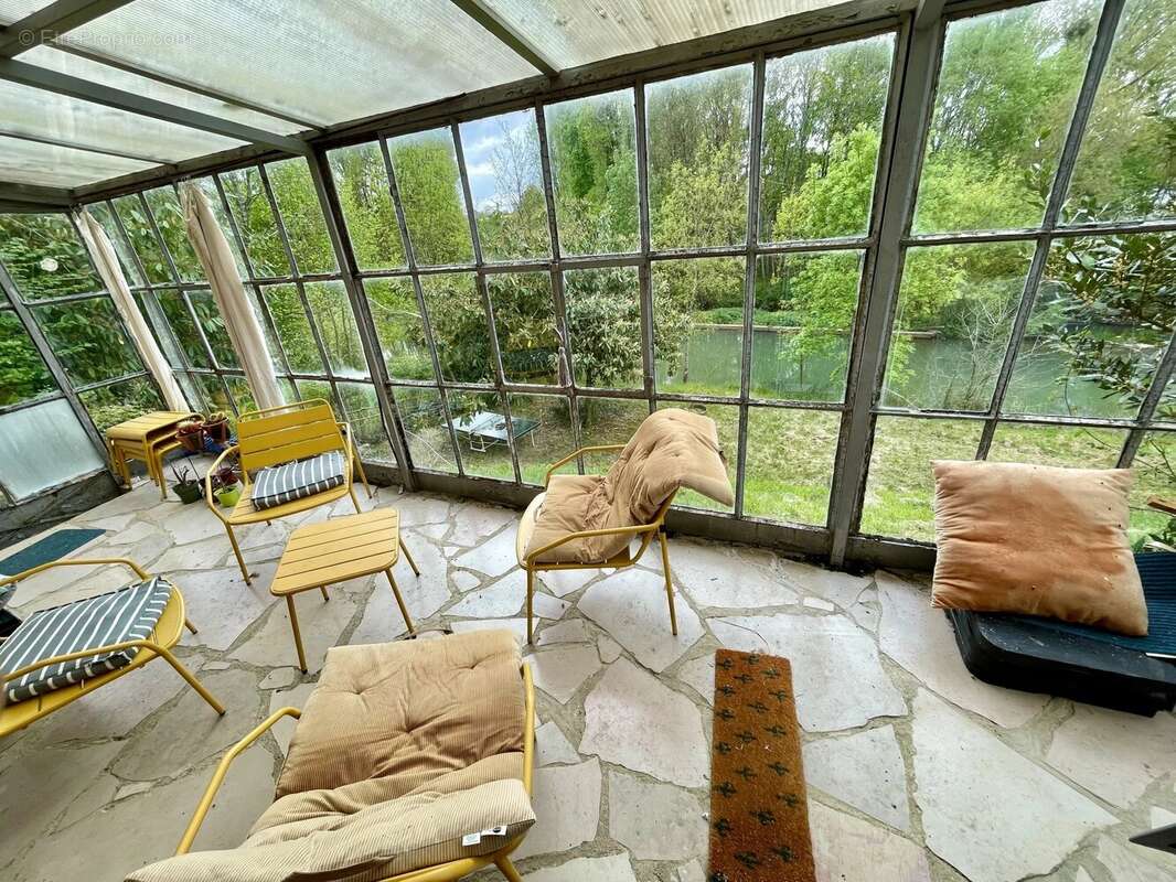 Maison à CHATEAU-GARNIER