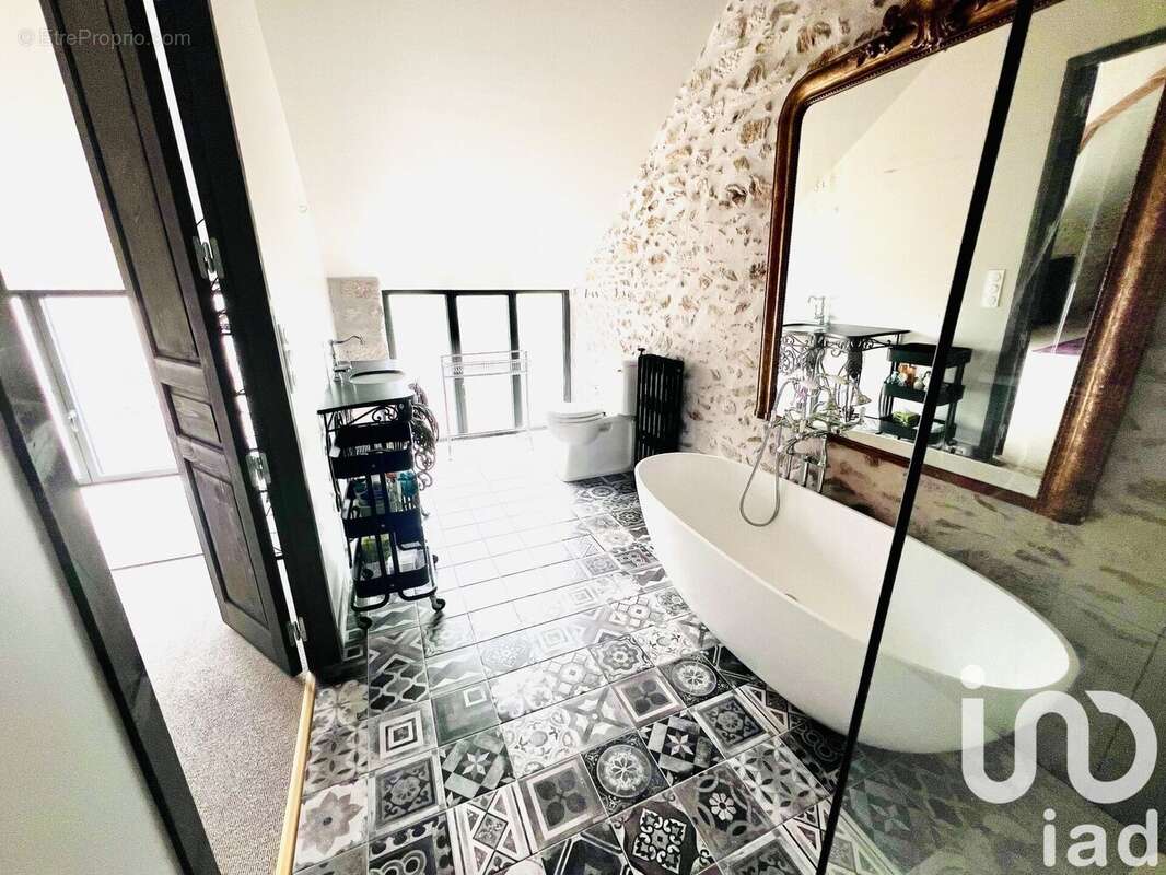 Maison 115 m² à Boussac-Bourg  - photo 7