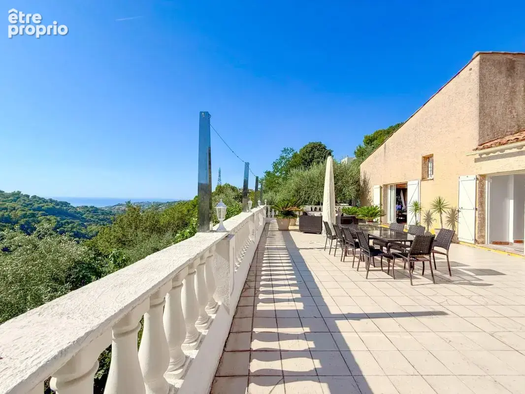 Maison 5 pièces sur les hauteurs de Nice à Vendre - photo 6