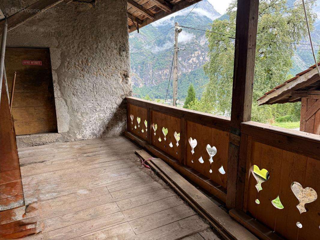 Ferme savoyarde coteau de MAGLAND 5 pièces , 220 000 euros - photo 11