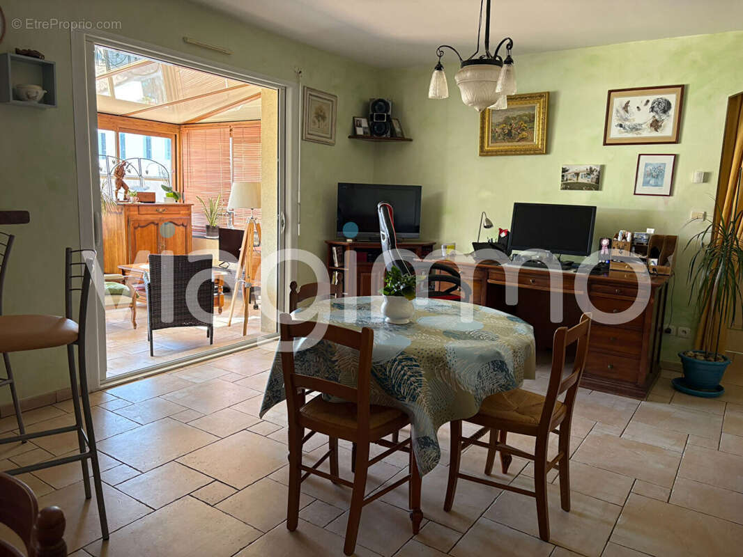 Maison Lucon 4 pièce(s) 108 m2 - photo 5