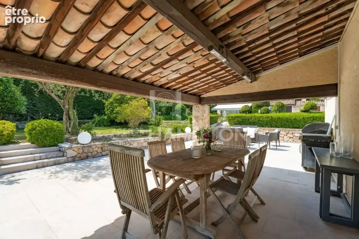 Villa provençale avec vaste terrain, piscine , 4 chambres et stu - photo 18