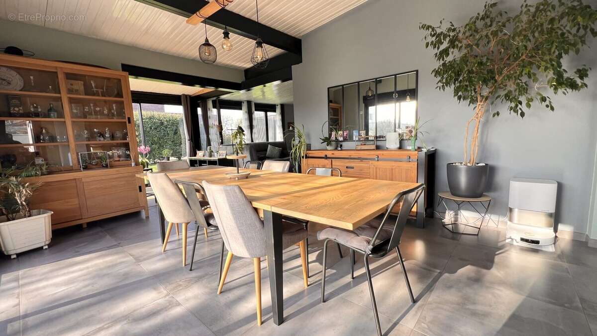 Maison à SAINGHIN-EN-MELANTOIS