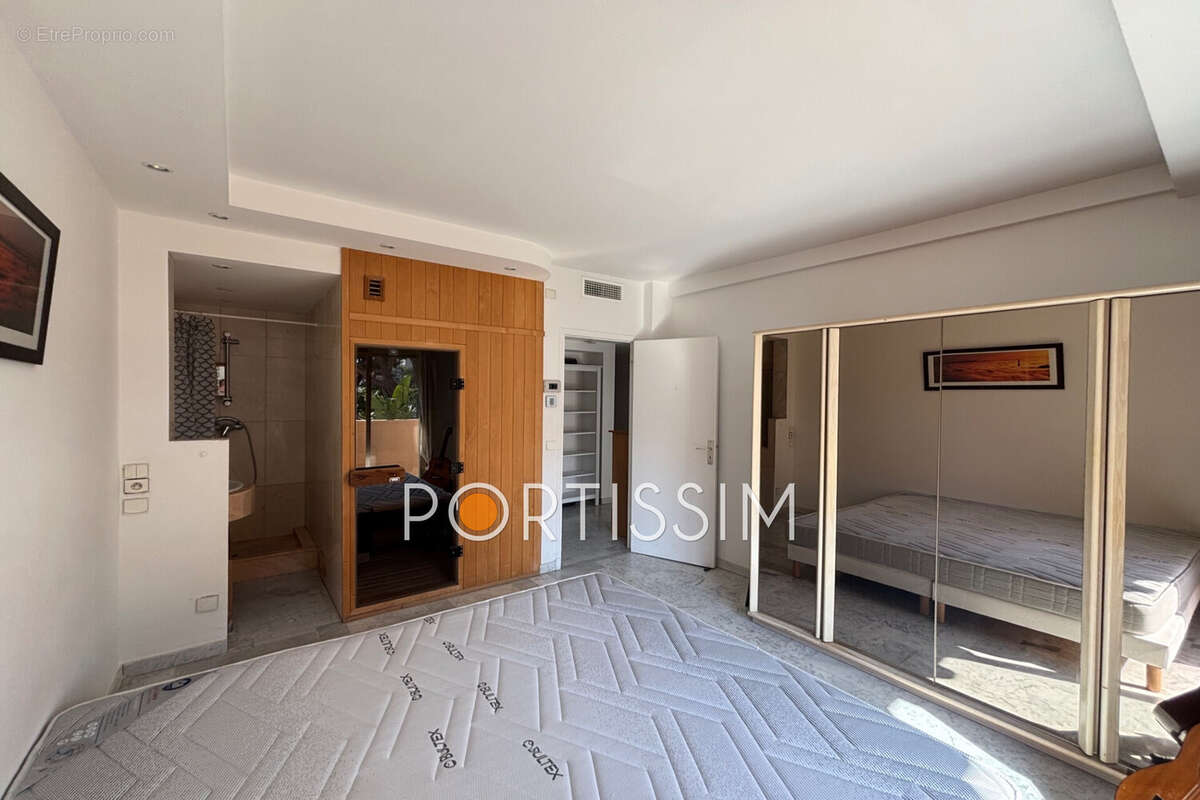 Appartement 86 m² à Saint-Laurent-Du-Var  - photo 7
