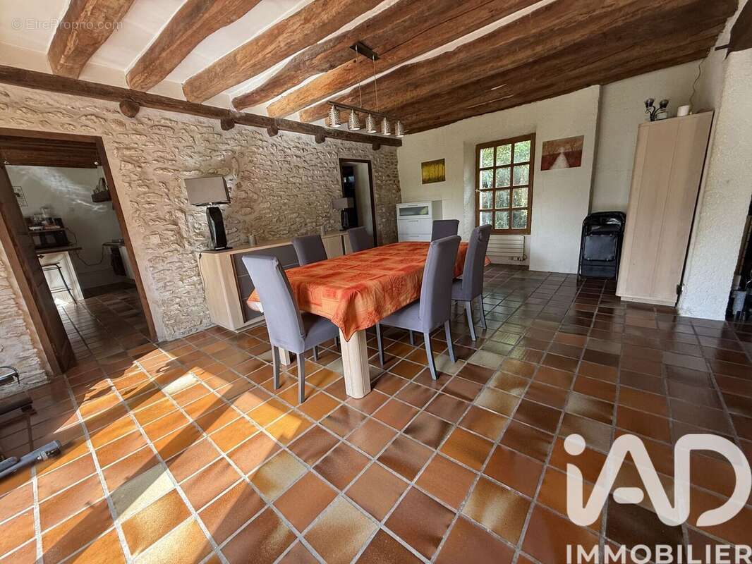Maison 183 m² à Bannost-Villegagnon  - photo 5