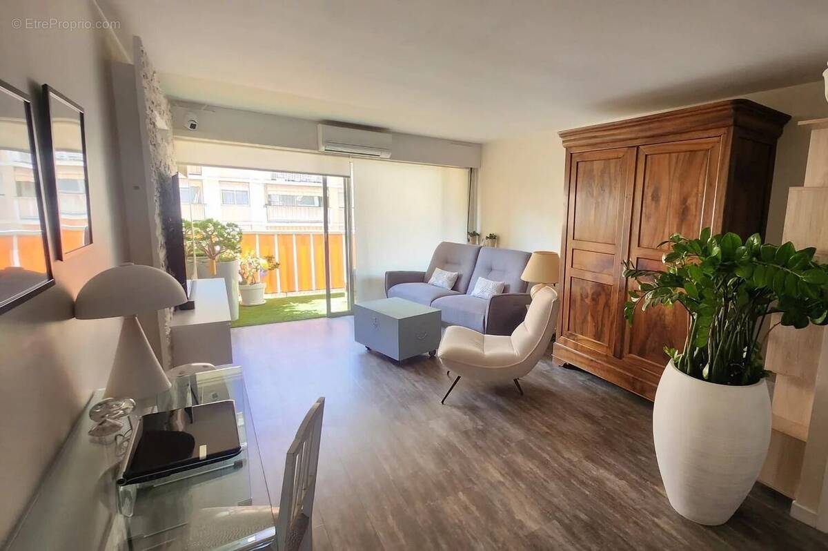 Appartement à CAGNES-SUR-MER