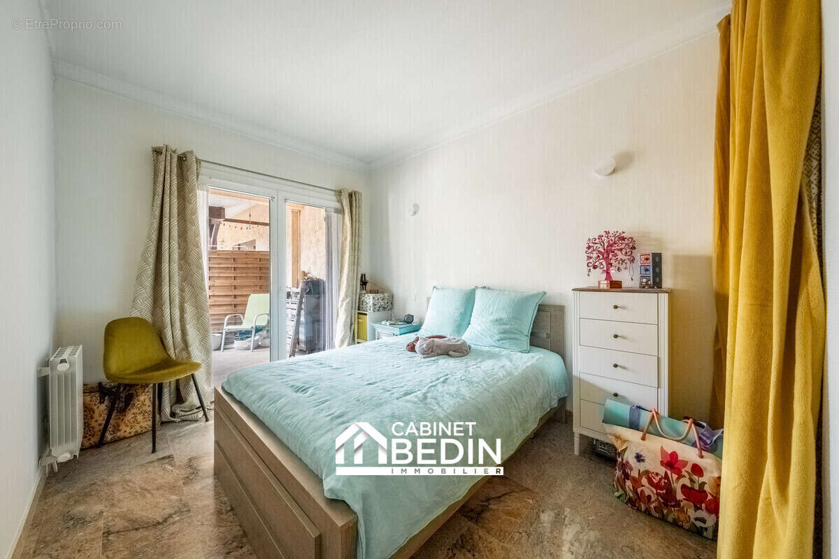 Appartement 81 m² à Blanquefort  - photo 7