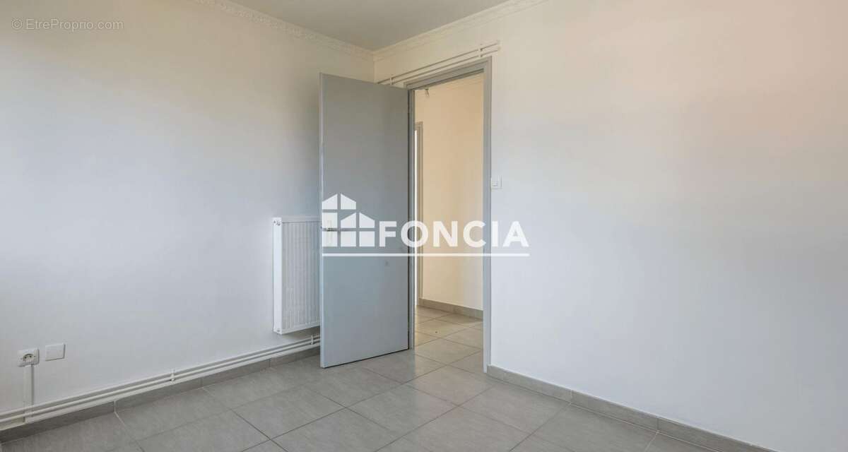 Appartement à FONTAINE