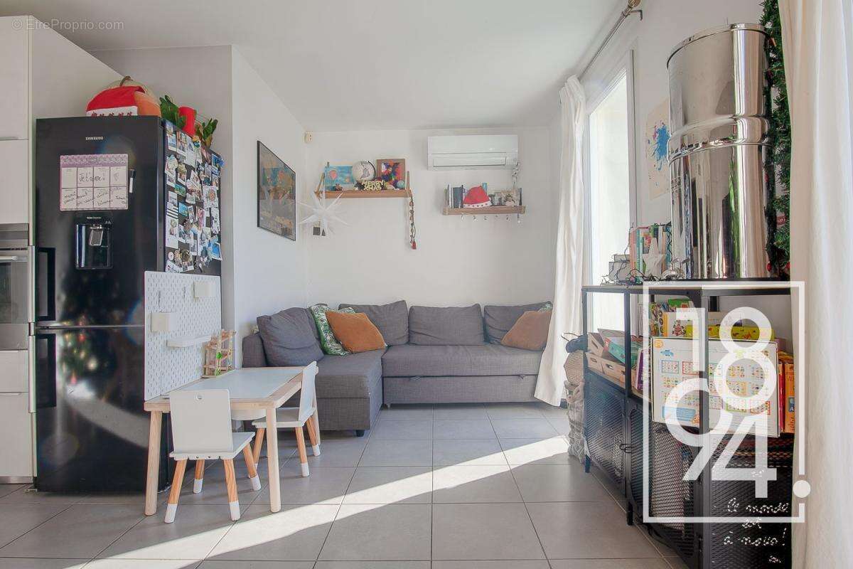 Maison à CHATEAUNEUF-LES-MARTIGUES