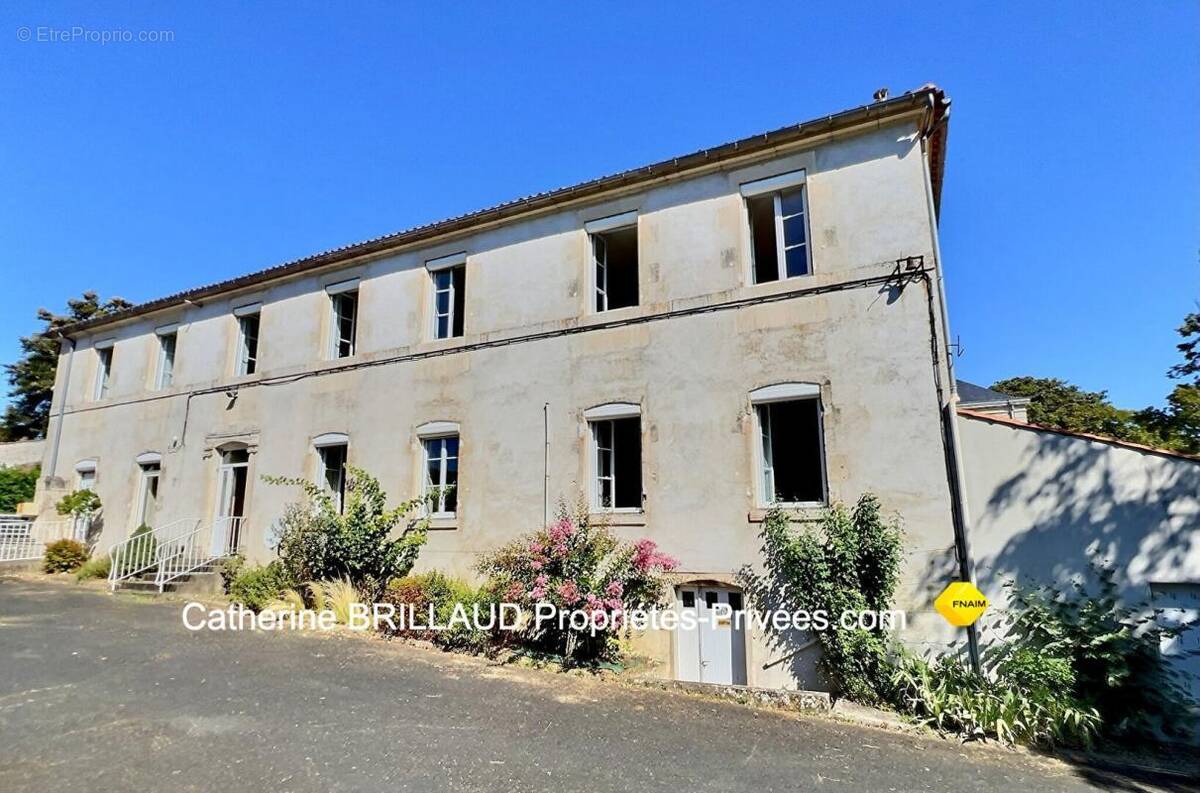Maison à CHAILLE-LES-MARAIS