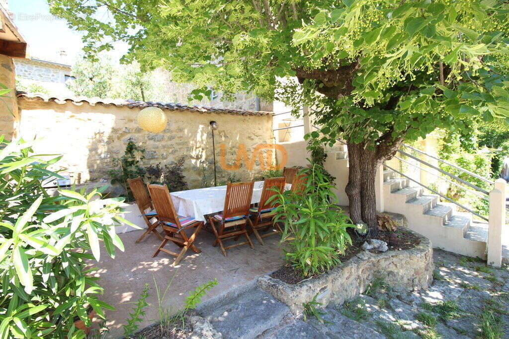 Propriété de caractère avec 2 gîtes, piscine et terrain construc - photo 7