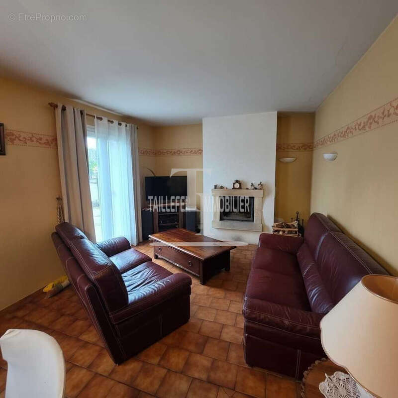 Maison à COURSAC