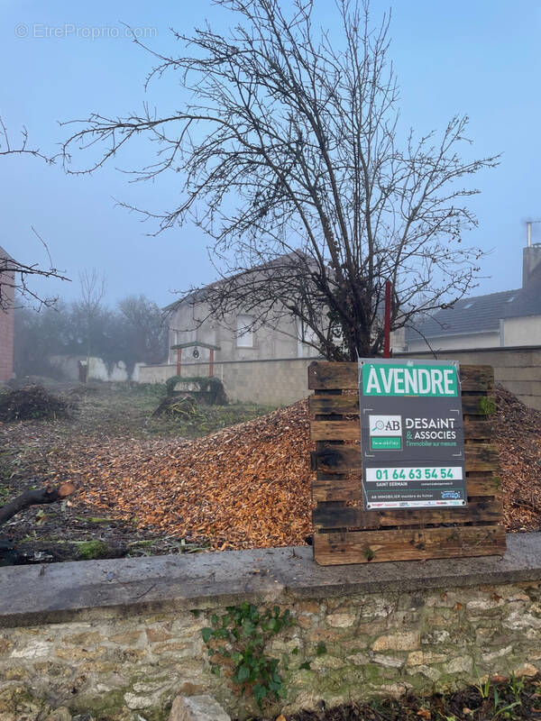 Terrain à COUTEVROULT