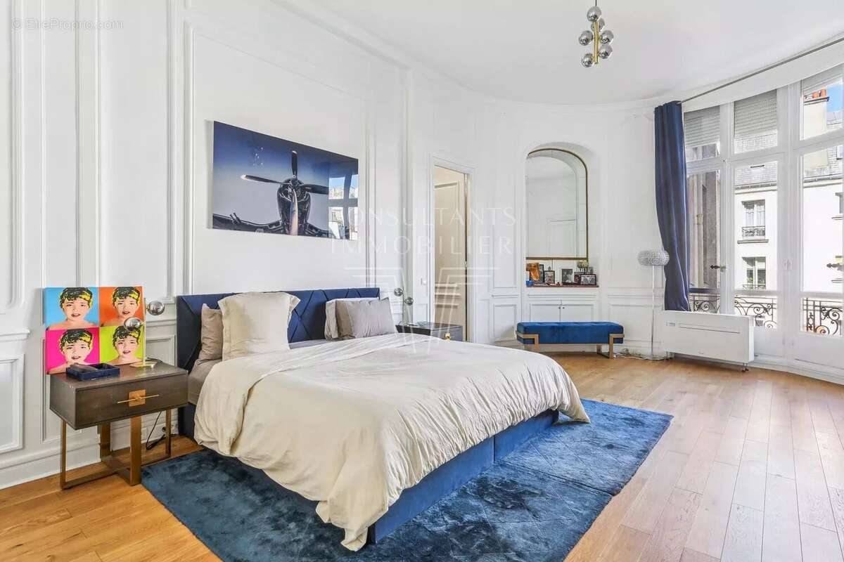 Appartement à PARIS-17E