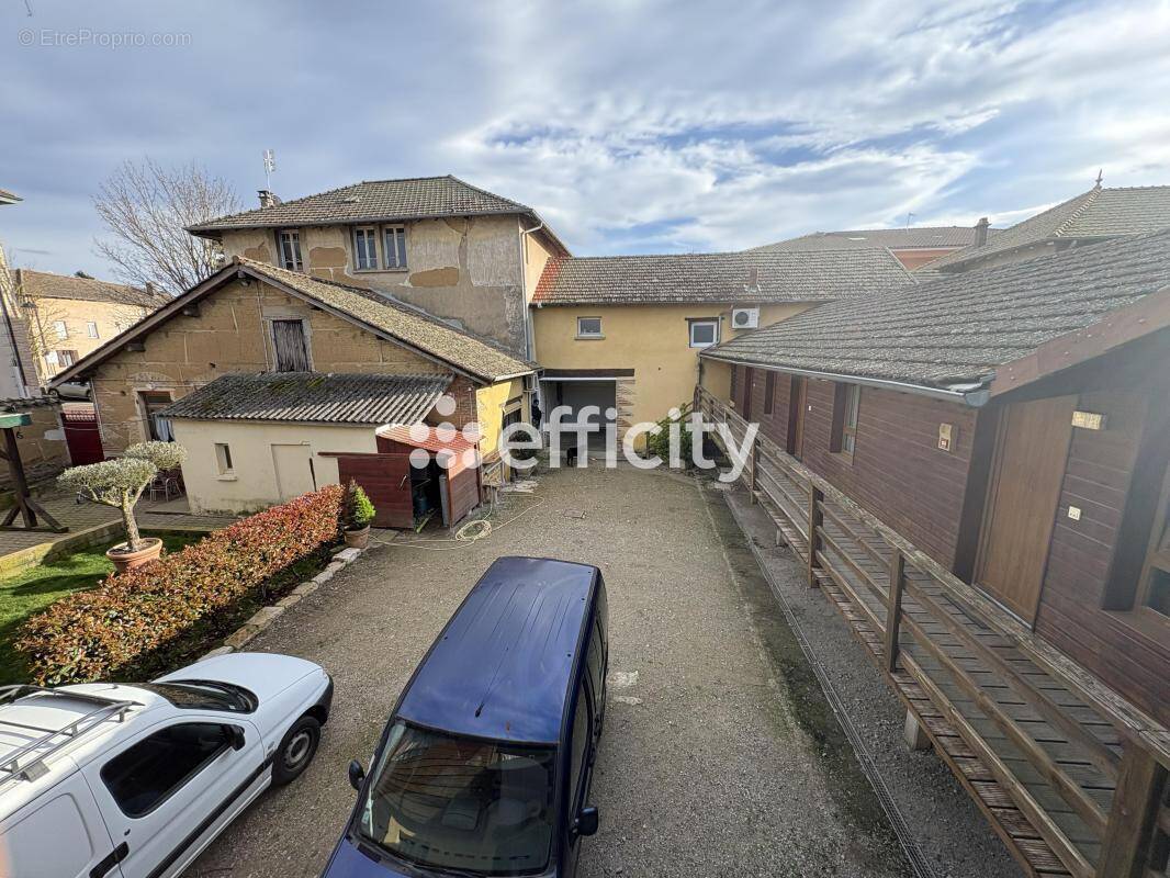 Commerce à CHANEINS