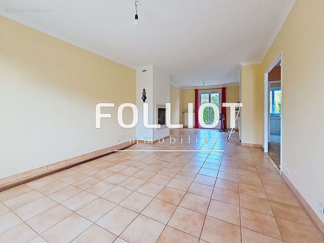 Maison à COLLEVILLE-MONTGOMERY