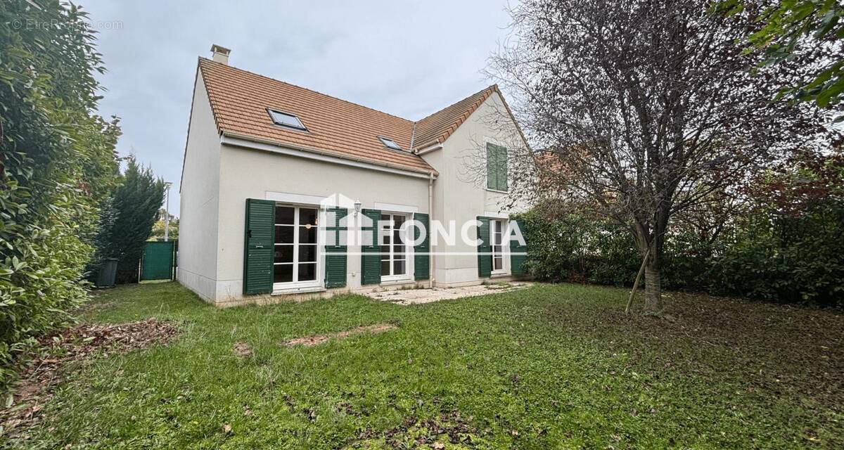 Maison à EVRY-GREGY-SUR-YERRE