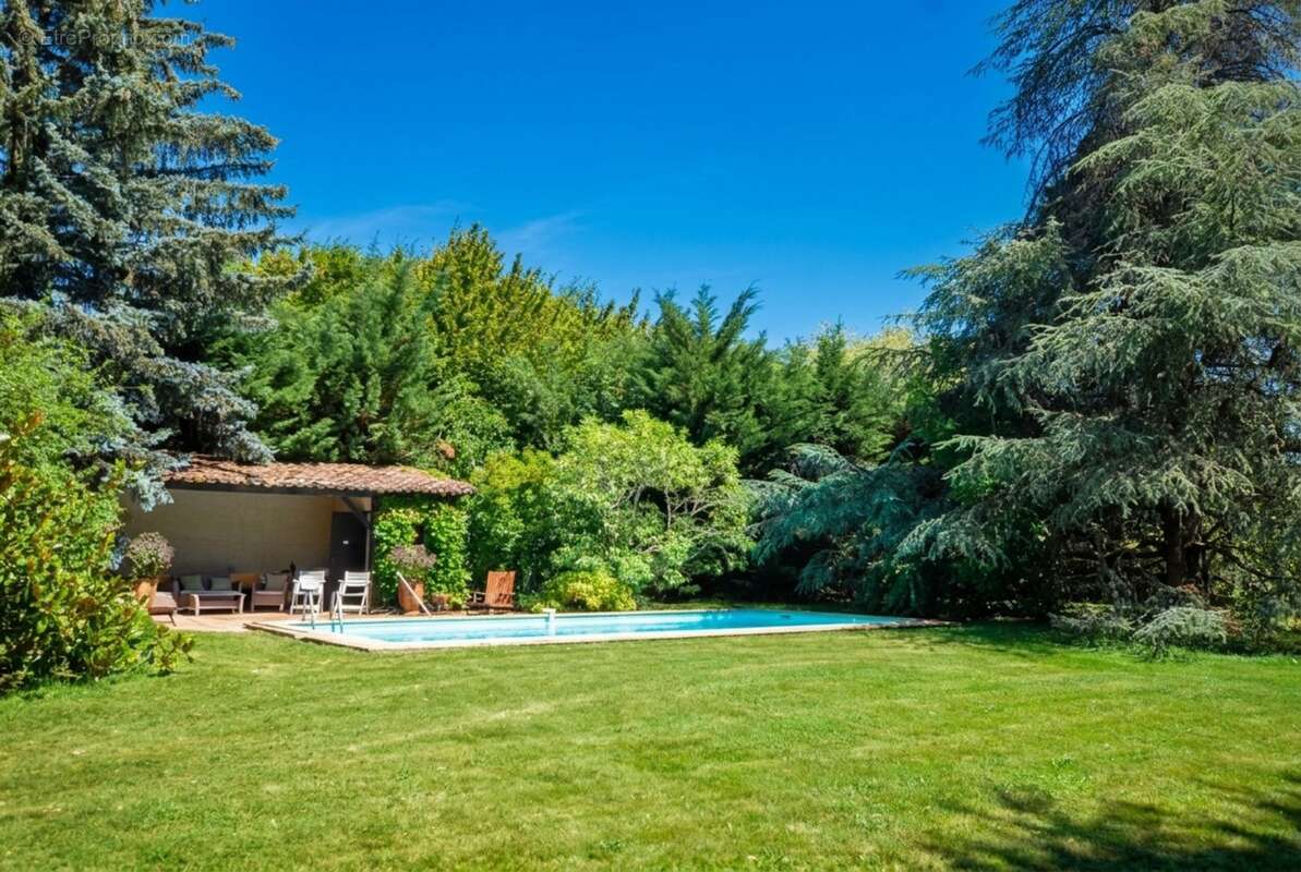 Maison de campagne dans parc arboré 3000 m². Moissieu sur Dolon 38270 - photo 8