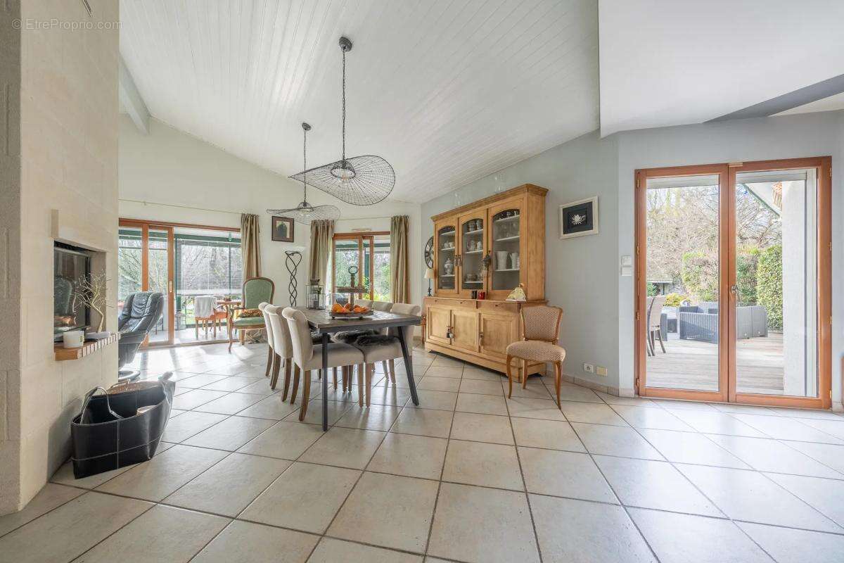 Maison à SAINT-LOUBES