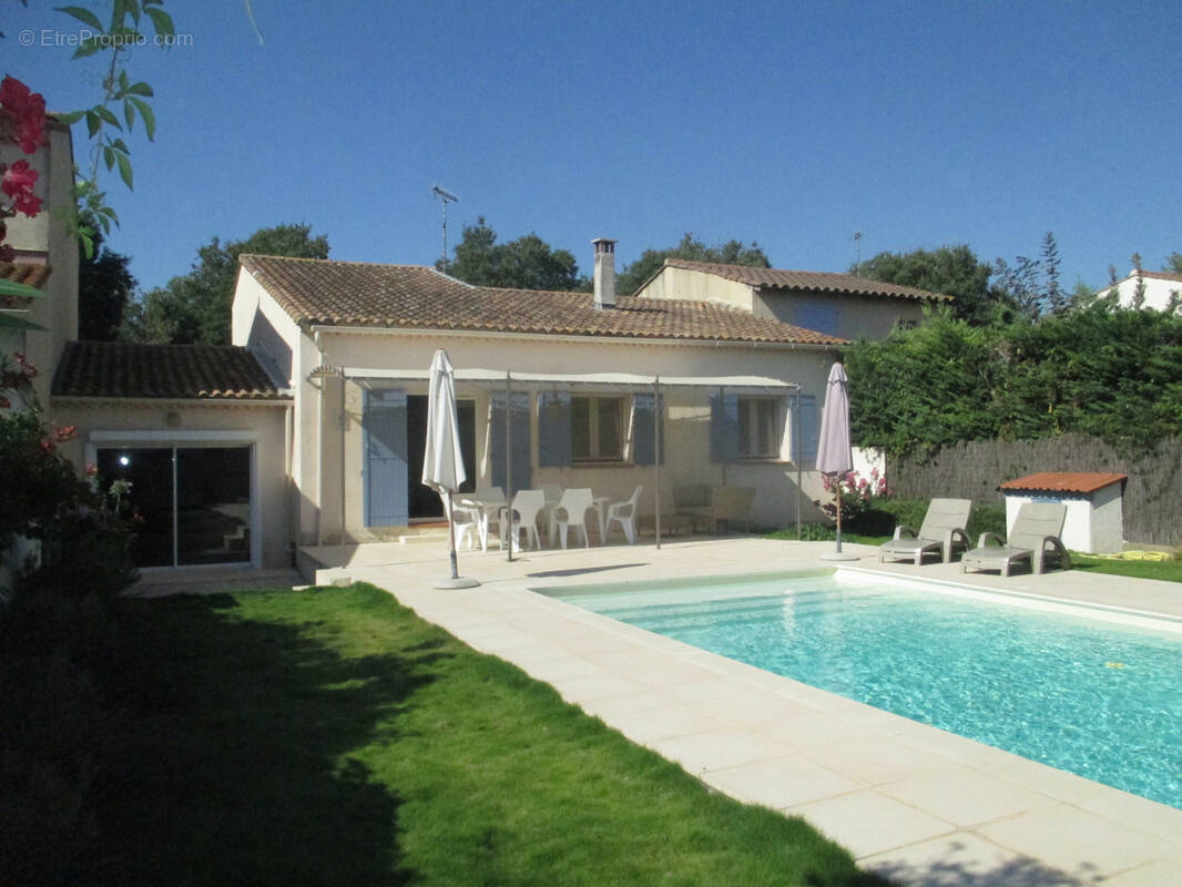 Maison à FONTVIEILLE