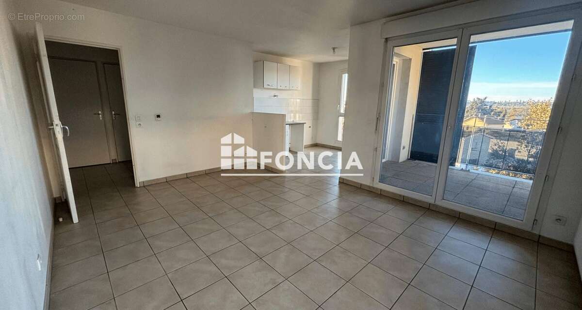 Appartement à DECINES-CHARPIEU
