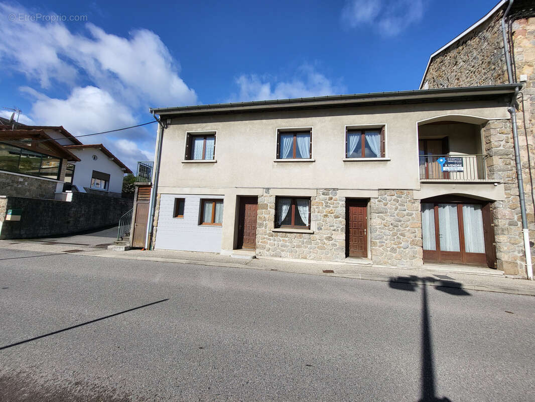 Maison à LE CHEYLARD