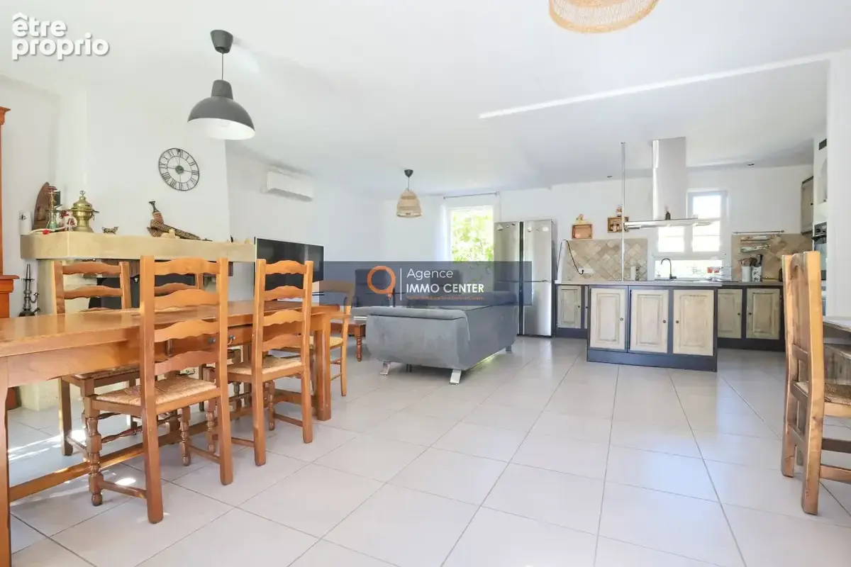 Maison de plain pied avec 3 chambres et garage - photo 3