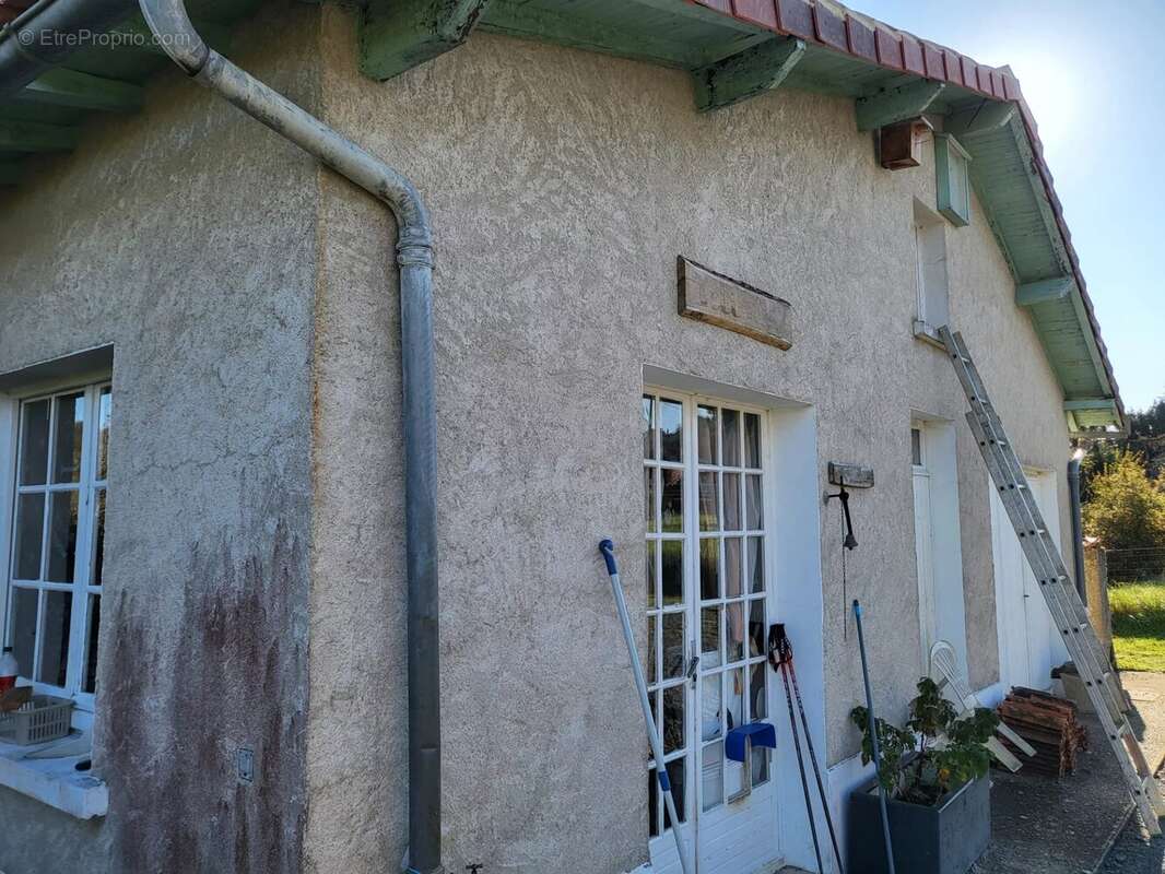 Grande maison avec dépendances - photo 16