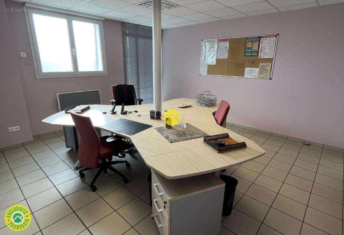 Commerce à PUY-GUILLAUME