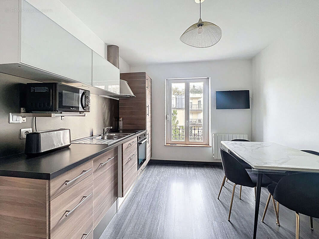 Appartement à SURESNES